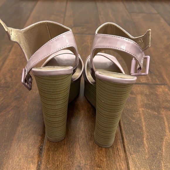 NWOT platform shoes - Picture 4 of 5